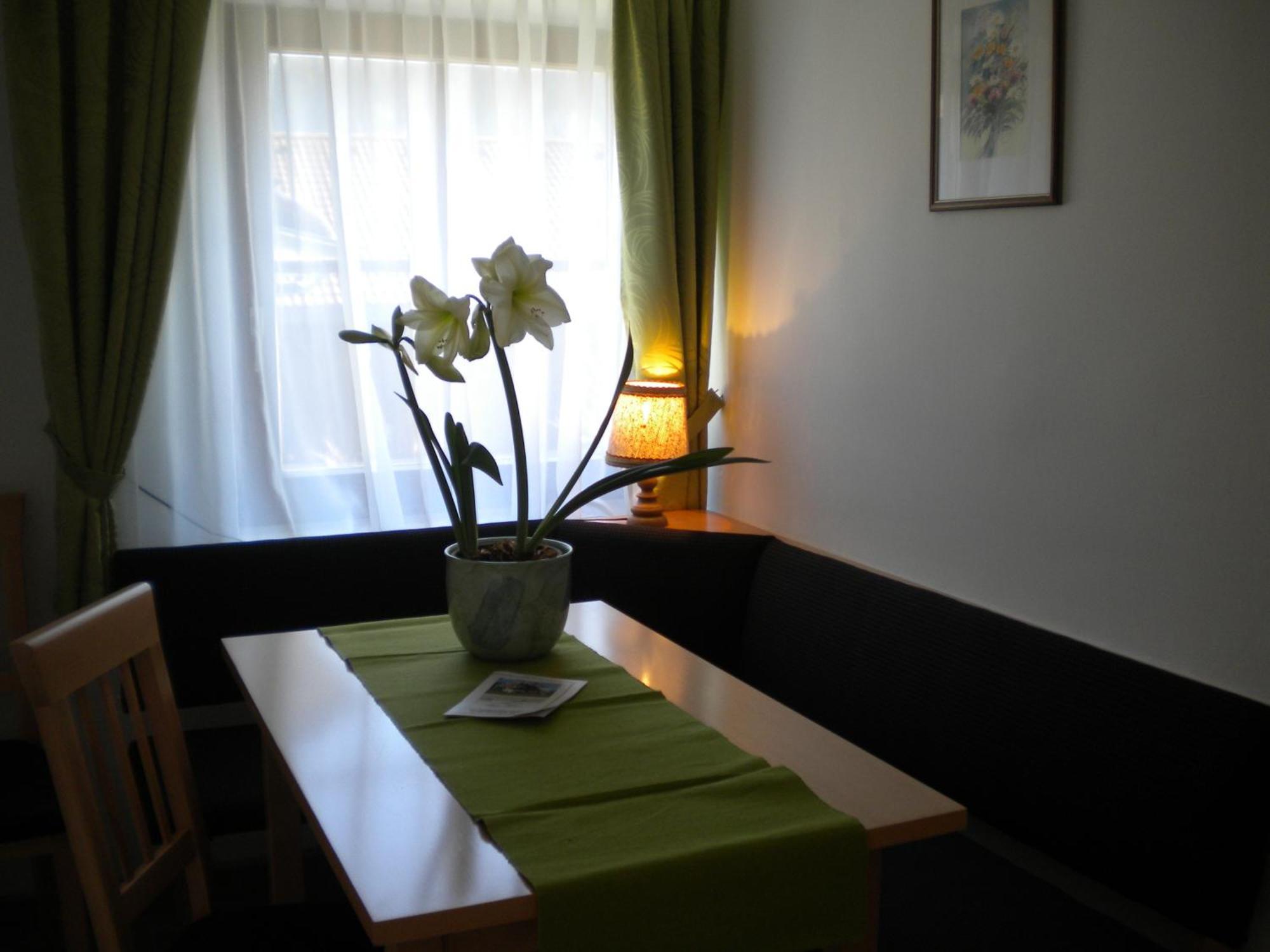 Haus Helene Apartment Раурис Екстериор снимка