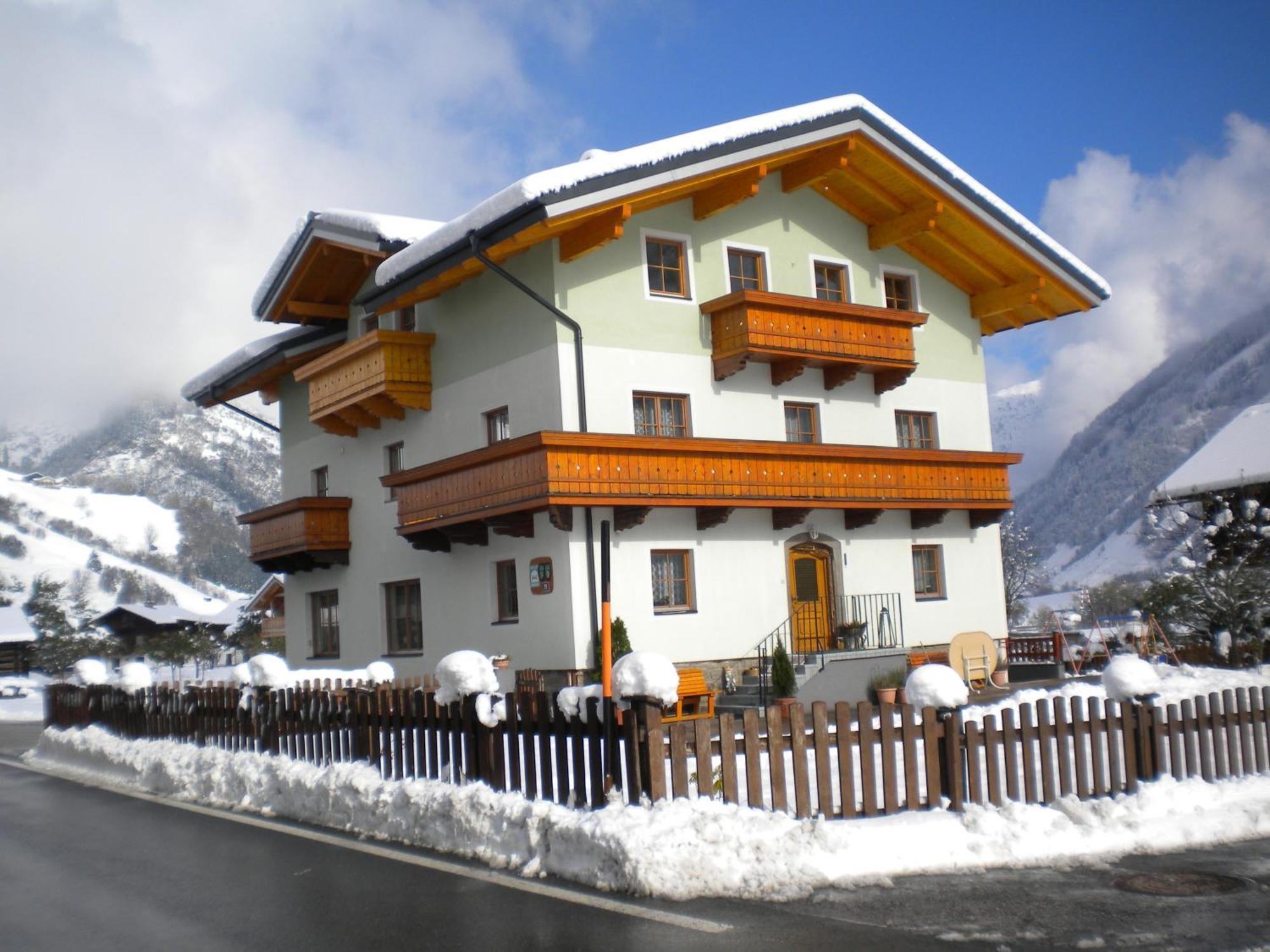 Haus Helene Apartment Раурис Екстериор снимка
