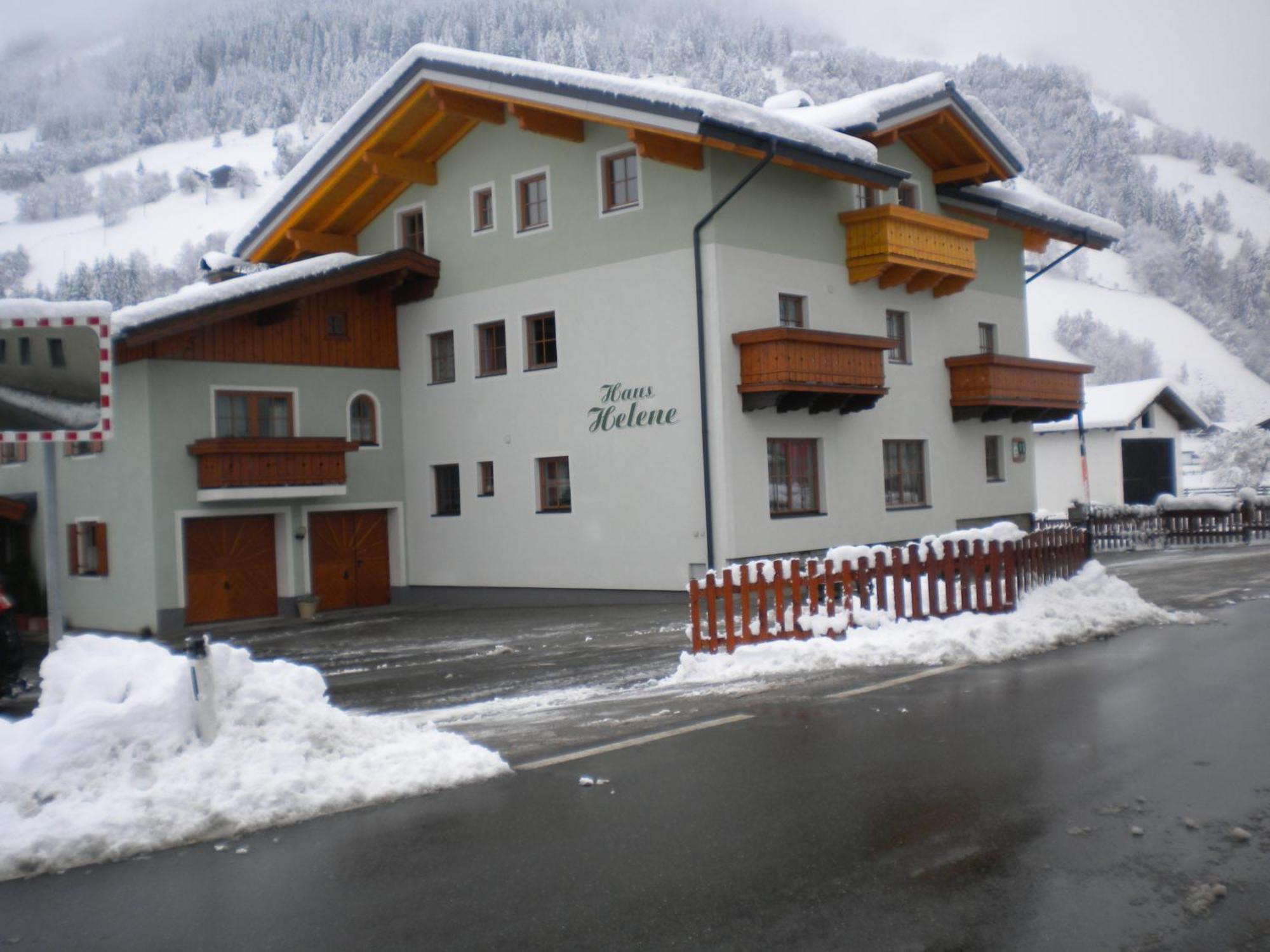 Haus Helene Apartment Раурис Екстериор снимка